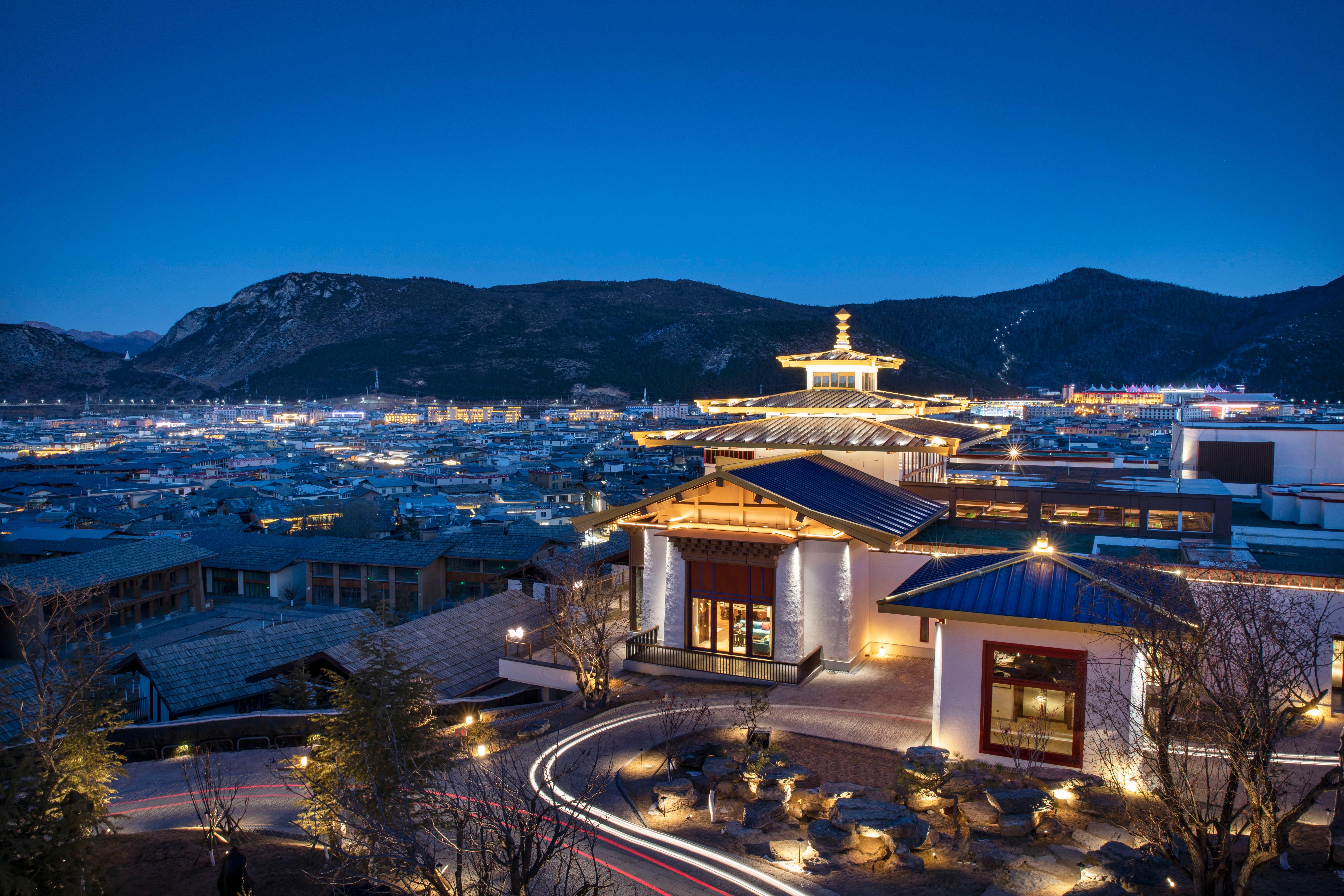 Hotel Indigo Diqing Moonlight City By Ihg Shangri-La Exterior photo